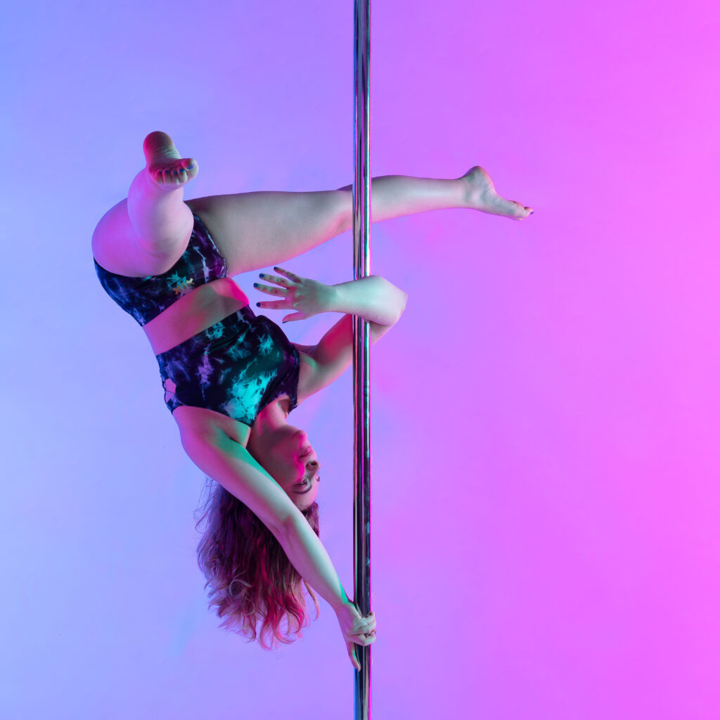 Handstand in de paal met de elleboog